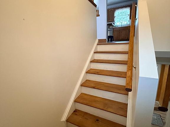 3rd image of 319 Canal Rd