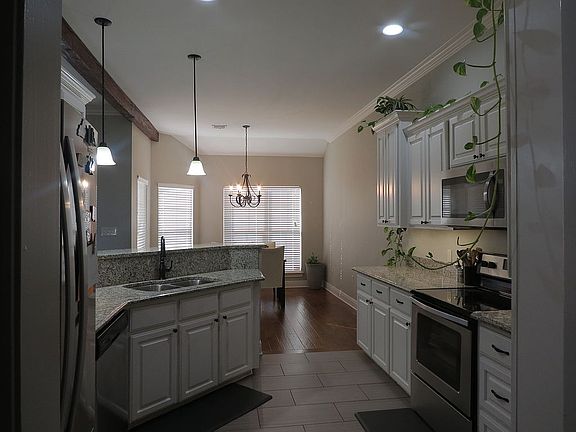 3rd image of 5221 Bluebird Ln