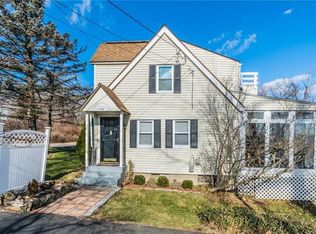 144 Duncaster Rd, Bloomfield, CT 06002