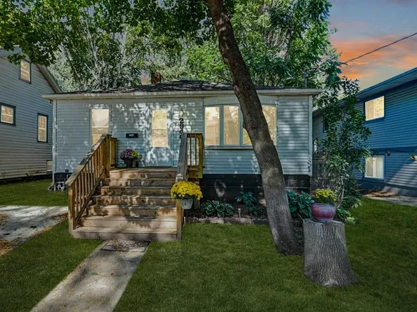 2946 Hermina St, Madison, WI 53704