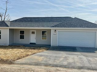 1019 Crestview Ln, Perryville, MO 63775