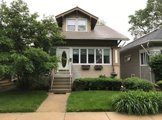 808 N Ridgeland Ave, Oak Park, IL 60302