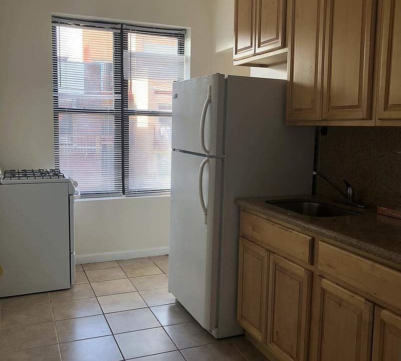 1st image of 3169 37th St APT 19