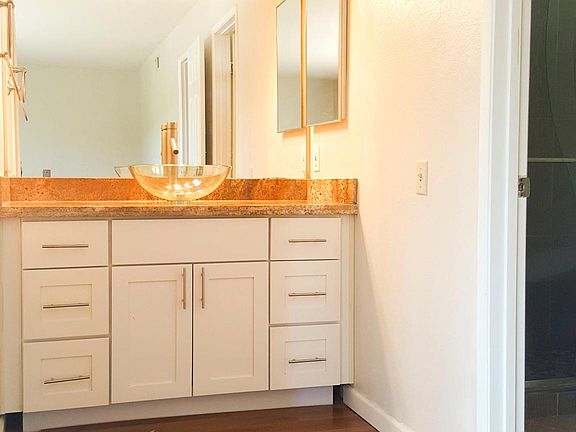 3rd image of 5526 Dunsburry Way