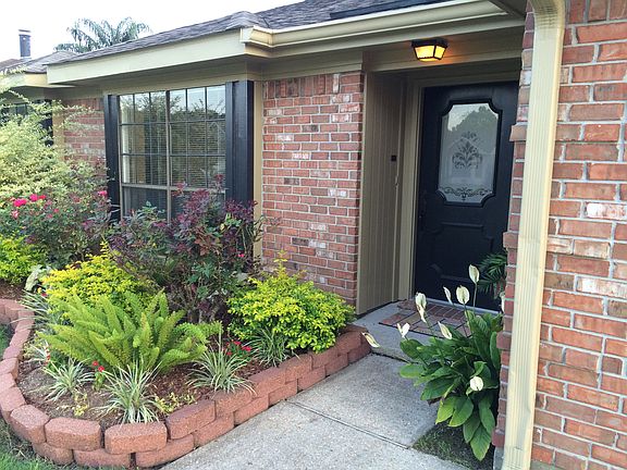 2nd image of 2725 Pin Oak Dr