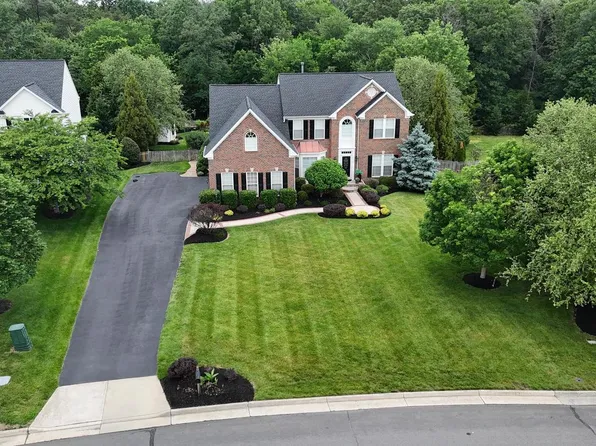 42498 Longacre Dr, Chantilly, VA 20152