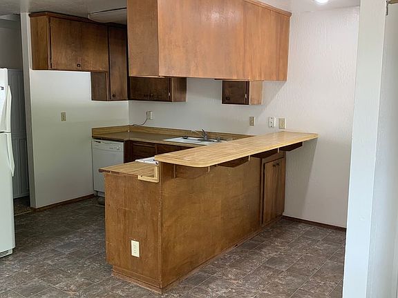 2nd image of 1132 Hobart St #510584A5D