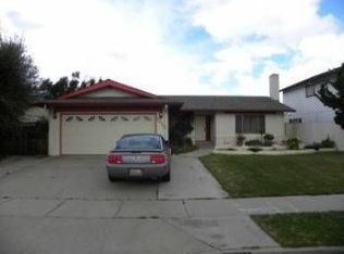 1284 Los Olivos Dr, Salinas, CA 93901