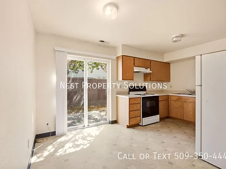 1818 W Crouse St #1 — Photo 9