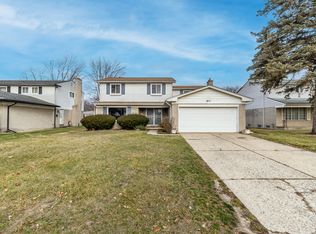 18160 Alta Vista Dr, Southfield, MI