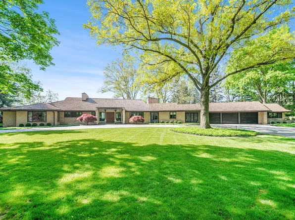 2020 Robinson Rd SE, East Grand Rapids, MI 49506