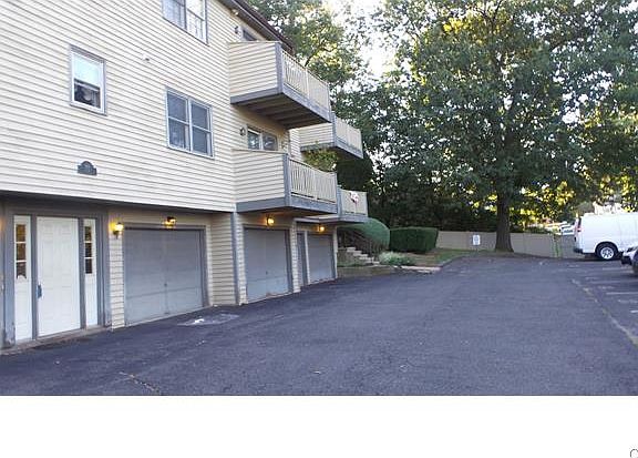 3rd image of 495 Glendale Ave Unit 15