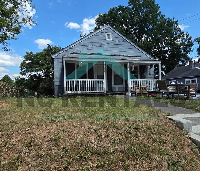 1415 Underwood Ave — Photo 1