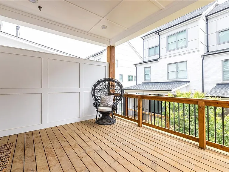 2722 Thornewilde Way — Photo 32