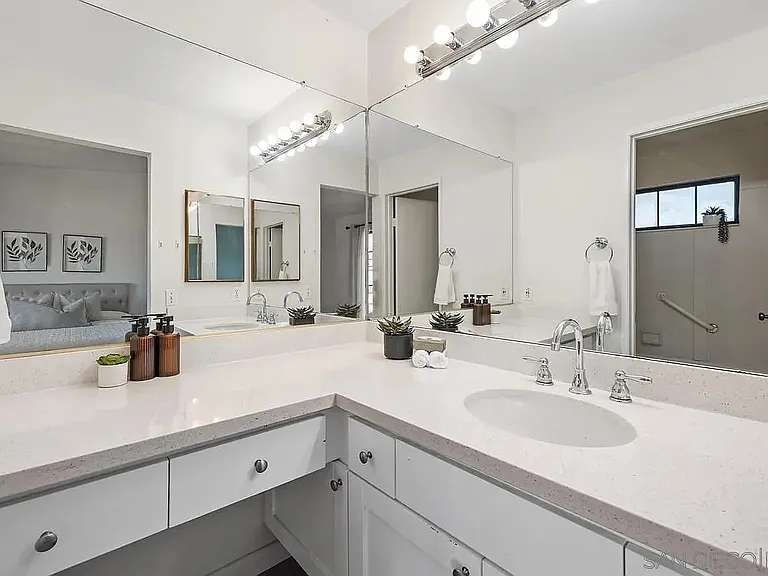 8860 Villa La Jolla Dr #314 — Photo 25