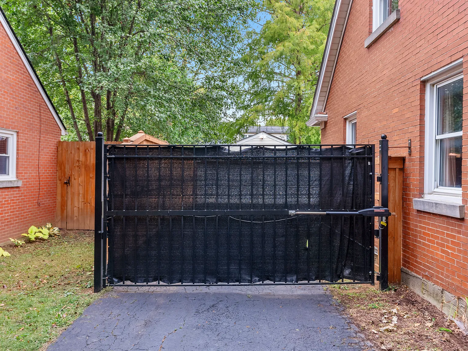 3 bed, 2.5 bath, 1610 sqft, $2,600 — Photo 2