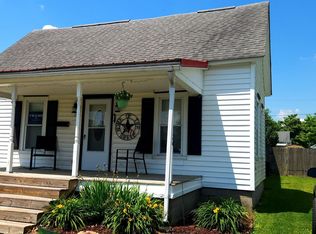 109 S 18th St, Herrin, IL 62948