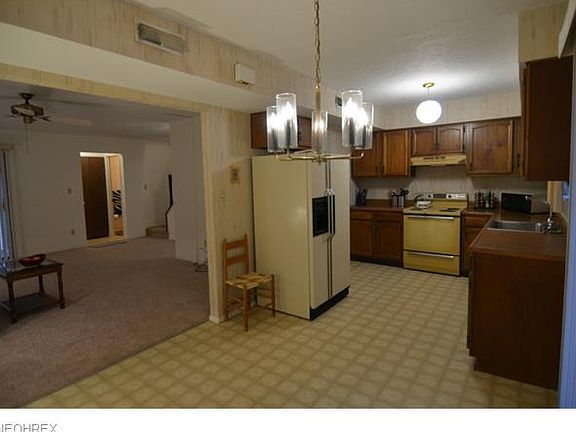 4th image of 515 Forsythia Ln #90