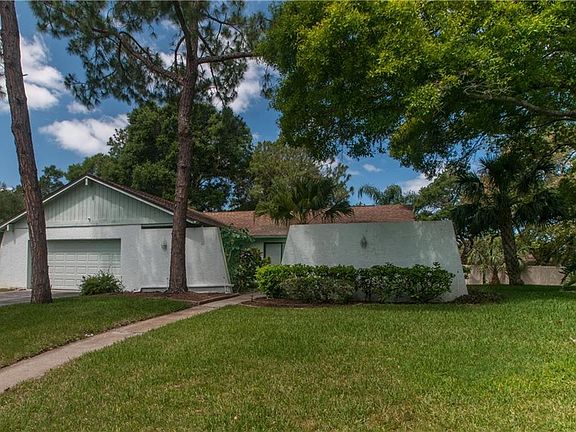 3rd image of 1544 Huntington Ct