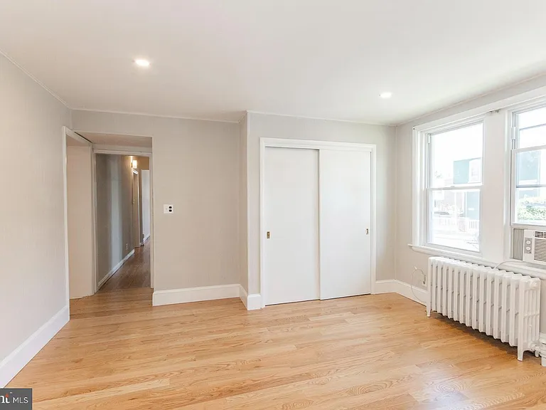 1600 W 10th St #1 — Photo 14