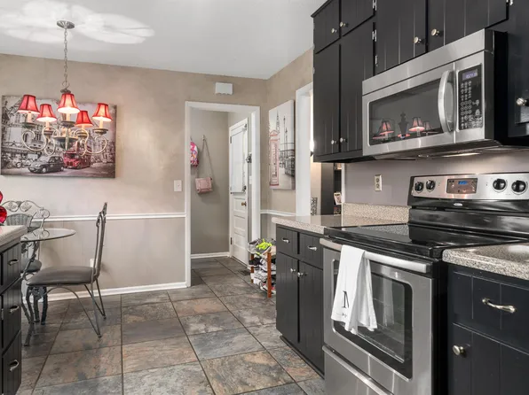 834 Sherman Oaks Dr, Birmingham, AL 35235