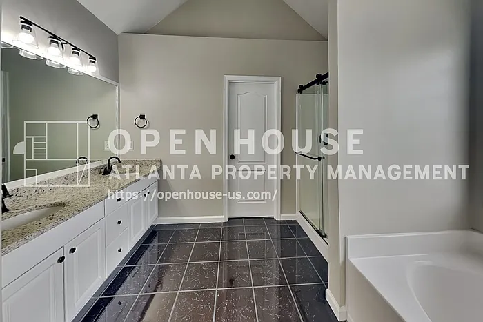 4240 Moccasin Trl — Photo 10