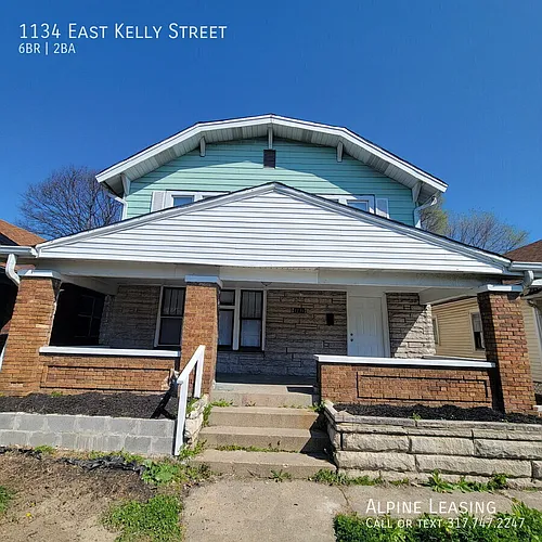 1134 E Kelly St Photo 1