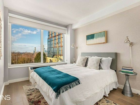 5th image of 15 Bridge Park Dr APT 4L