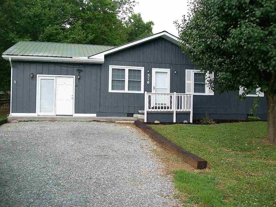 1st image of 576 Wells Dr