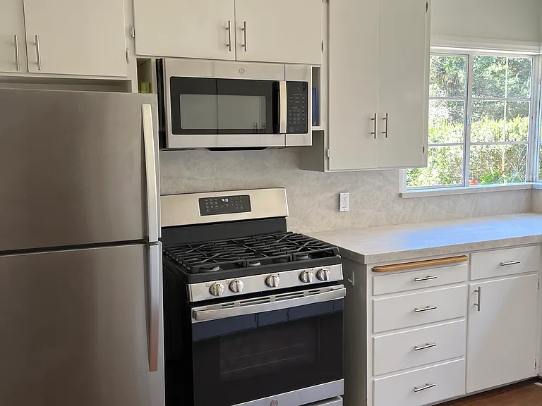2765 Las Encinas Rd — Photo 3