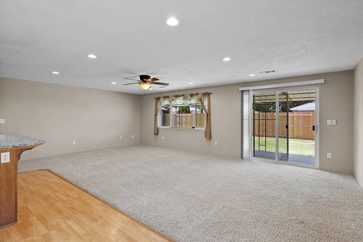 676, ID # 1808 Sarah Way - 1 — Photo 4