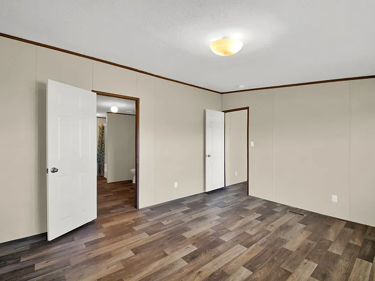 114 Las Estancias Dr — Photo 16