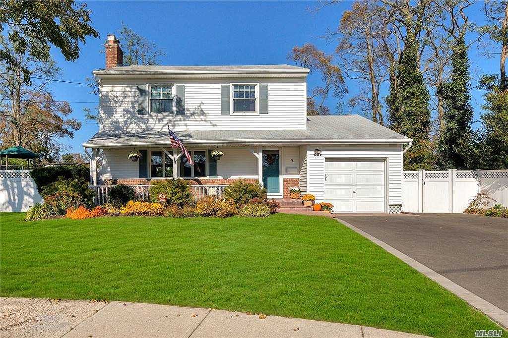 7 Corky Court, Blue Point, NY 11715 Zillow