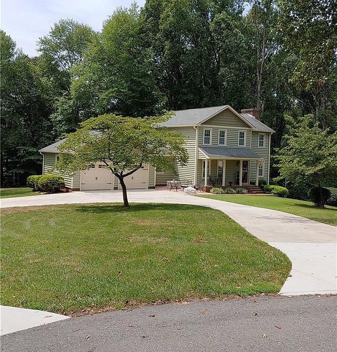 1st image of 225 Timberwood Trce