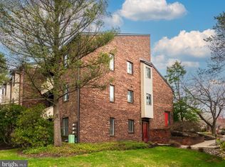 304 Mountainview Dr, Wayne, PA 19087