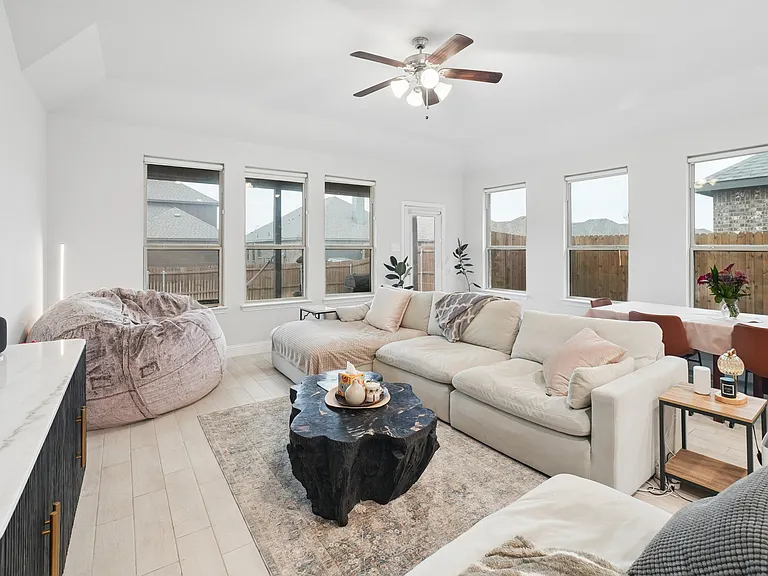 1517 Pegasus Dr — Photo 14