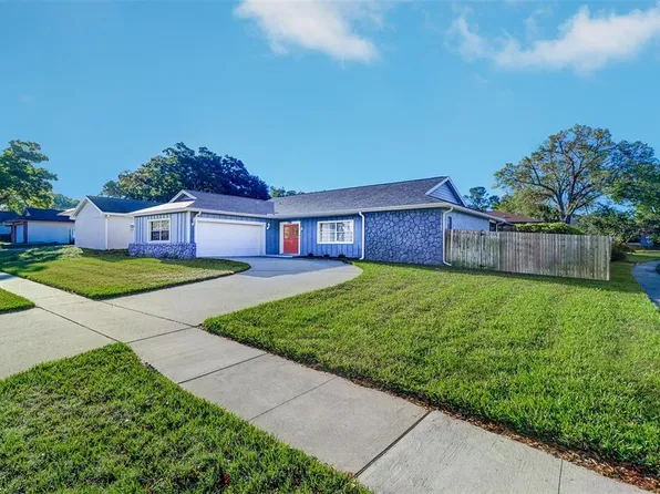 2200 Citrus Valley Cir, Palm Harbor, FL 34683