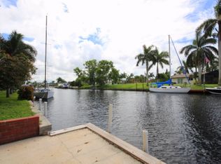 1934 SE 37th St, Cape Coral, FL 33904