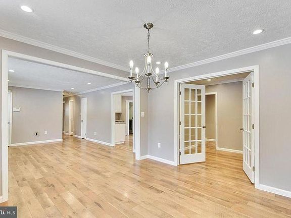 4th image of 13702 Greenbriar Dr
