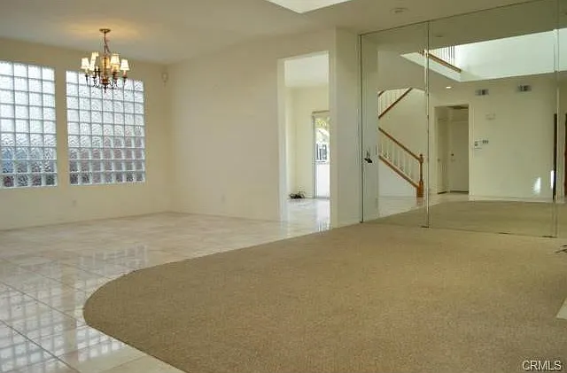 3 bed, 2018 sqft, $6,150 — Photo 4