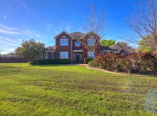 10451 White Settlement Rd, Fort Worth, TX 76108