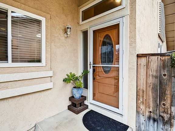 3rd image of 1120 Courtland Court