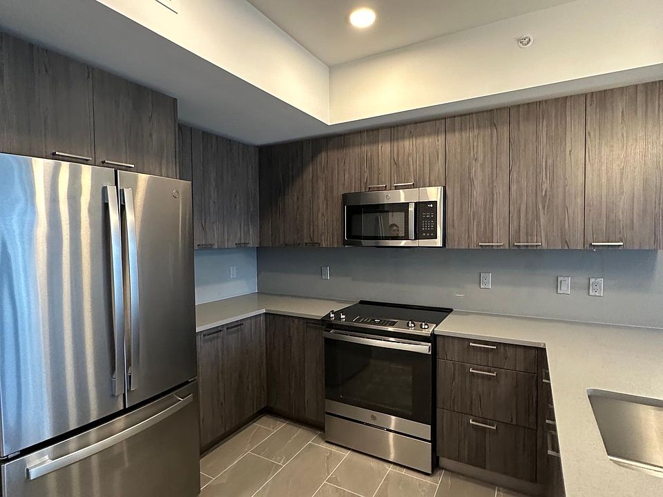 1st image of 105 NE 21st St #B3
