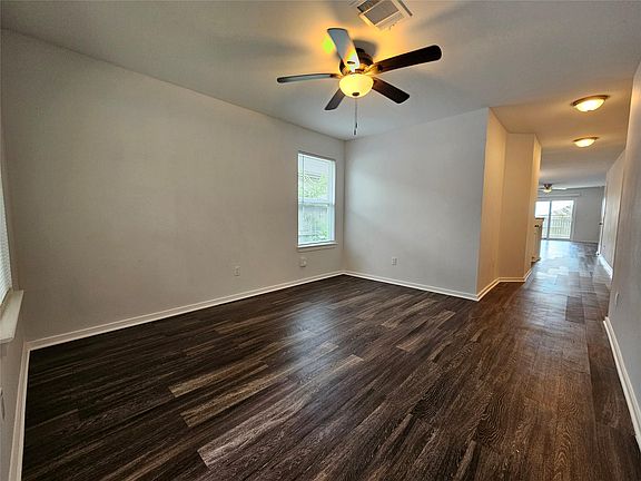 3rd image of 16721 Hamilton Point Cir