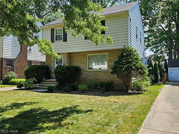 2nd image of 90 E 207th St