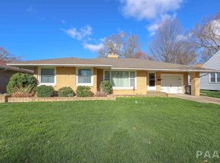 1511 N 5th St, Pekin, IL 61554