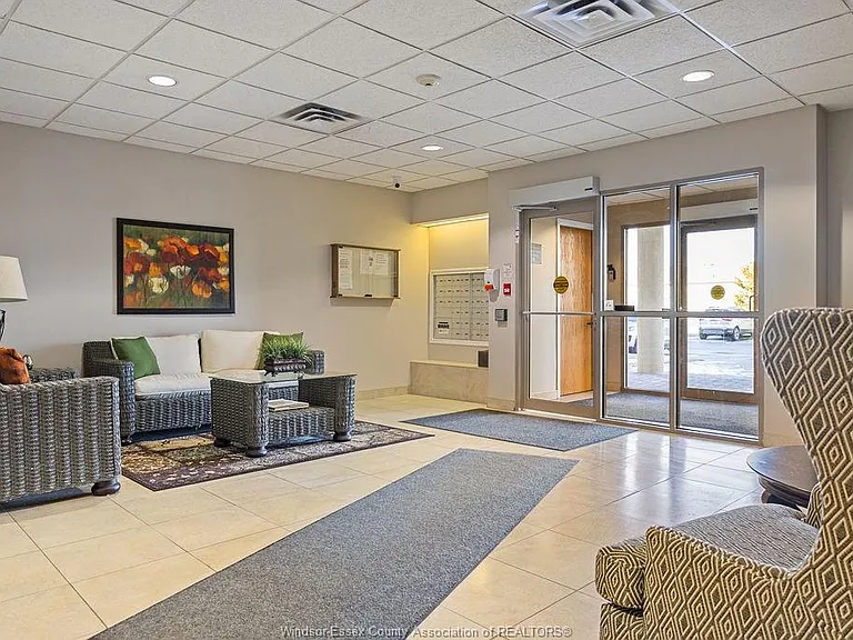 325 Village Grove Dr #409 — Photo 21