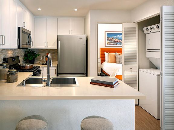 5th image of 100 Turtle Crest Dr #719