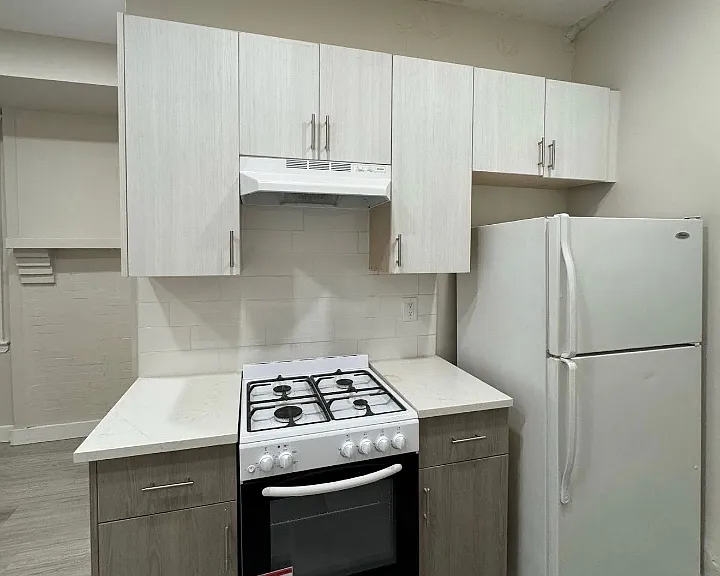 86 Pulaski St #11 — Photo 5