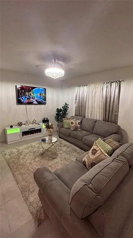 3 bed, 2.5 bath, 1551 sqft, $2,195 — Photo 3